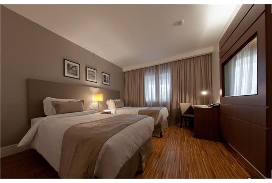 COLINAS STANDARD  E SUPERIOR TWIN.jpg