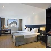 LUXO PLUS COM 2 CAMAS DE SOLTEIRO