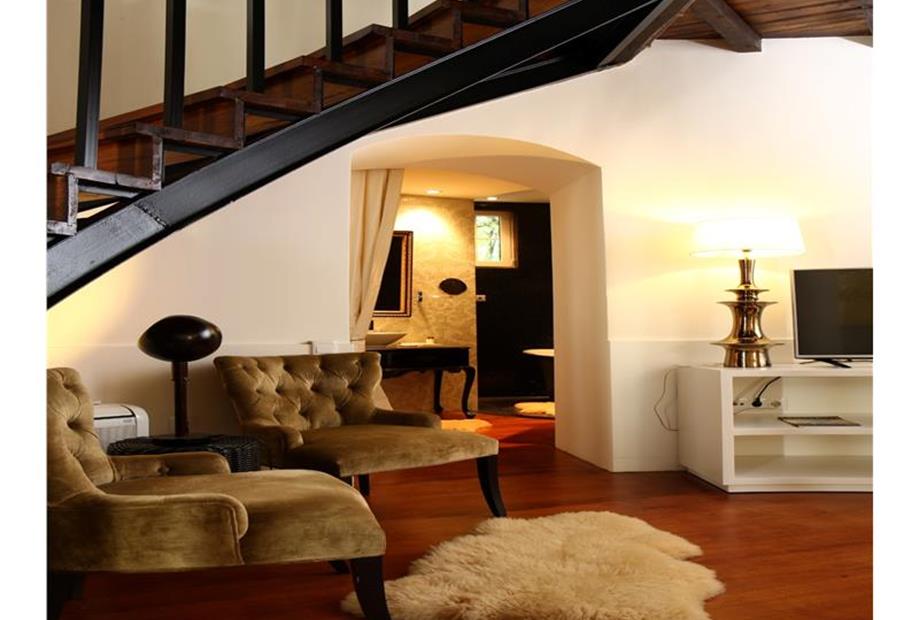 Pedro&Inês Suite II (Custom).jpg