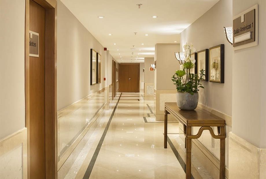 windsor brasilia corredor eventos.jpg