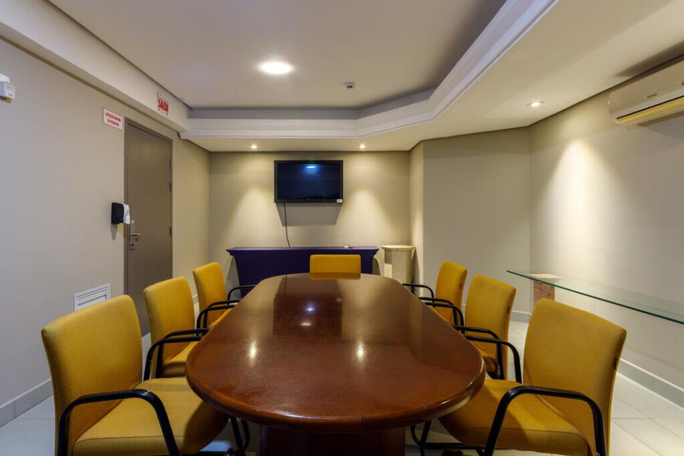 sbnf - sala escaler baixa.jpg