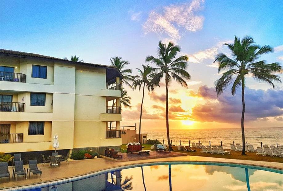 por do sol piscina.jpeg