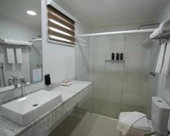 Premium Suite, 1 Queen Bed and 2 Single Beds