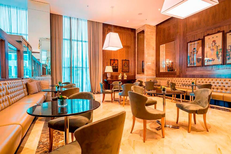 lobby-bar-3.jpg