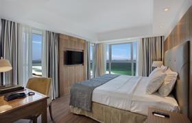 LUXO PLUS COM CAMA CASAL do Windsor Marapendi Hotel