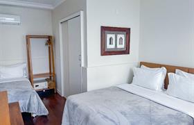 Standart Triplo do Hotel Pousada Mãe D'água