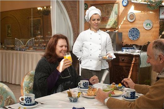 Cafe Tony, Mariza e Isabel.jpg