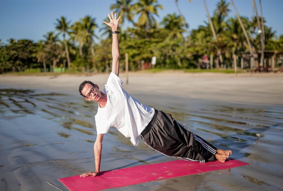Andre Praia Yoga 2.JPG