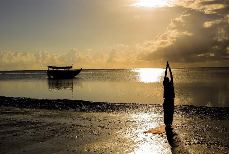 Praia com Yoga.JPG
