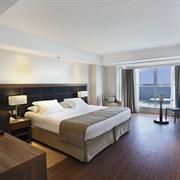 SUPERIOR PLUS COM CAMA CASAL