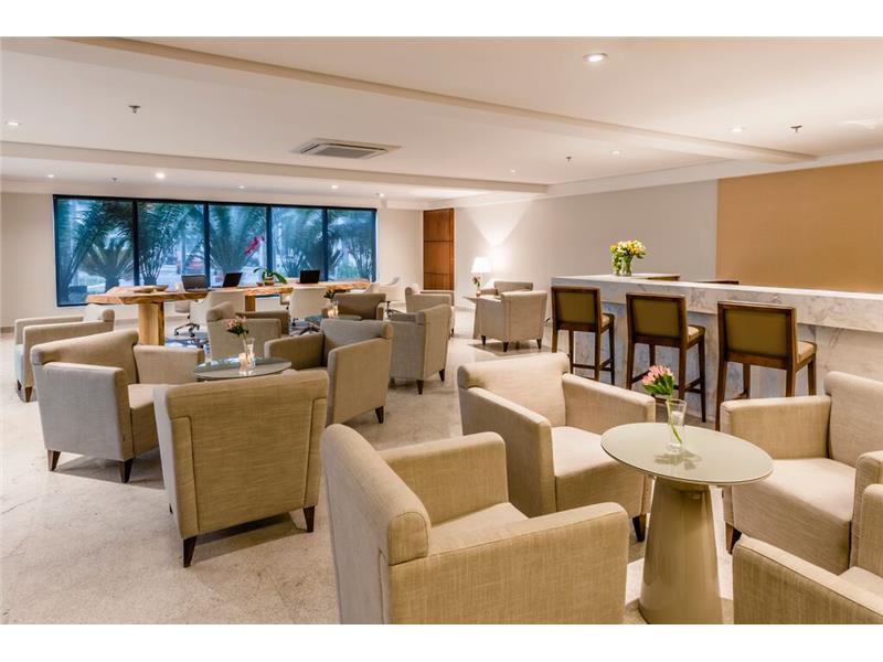 LOBBY BAR 3.jpg