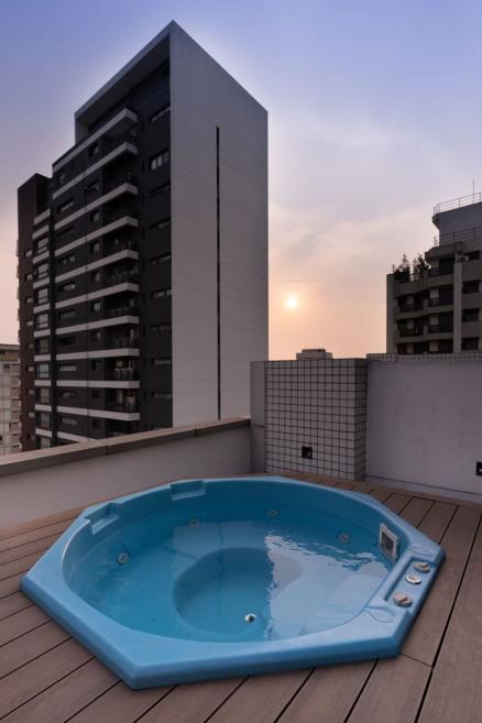 intercity jardins- jacuzzi.jpg