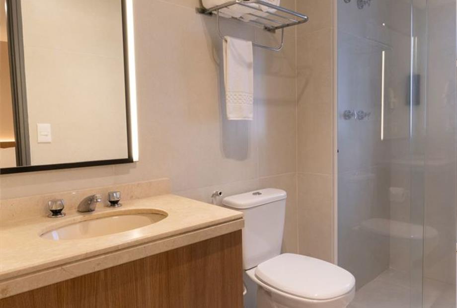 intercity jardins- luxo novo 10 -banheiro.jpg