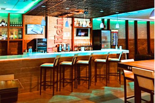 1 bar_easy-resize.com.jpg