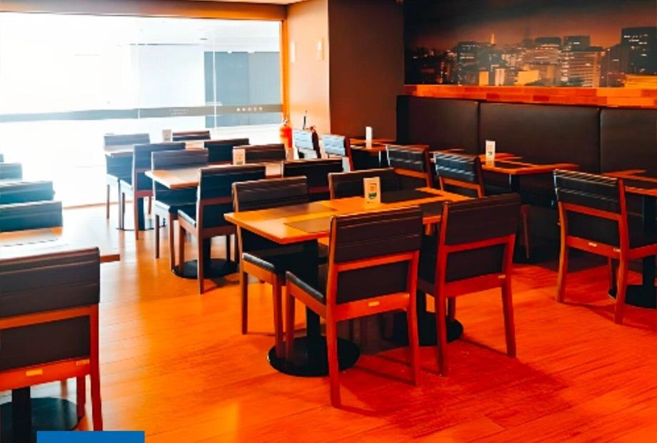 14 restaurante 2_easy-resize.com.jpg