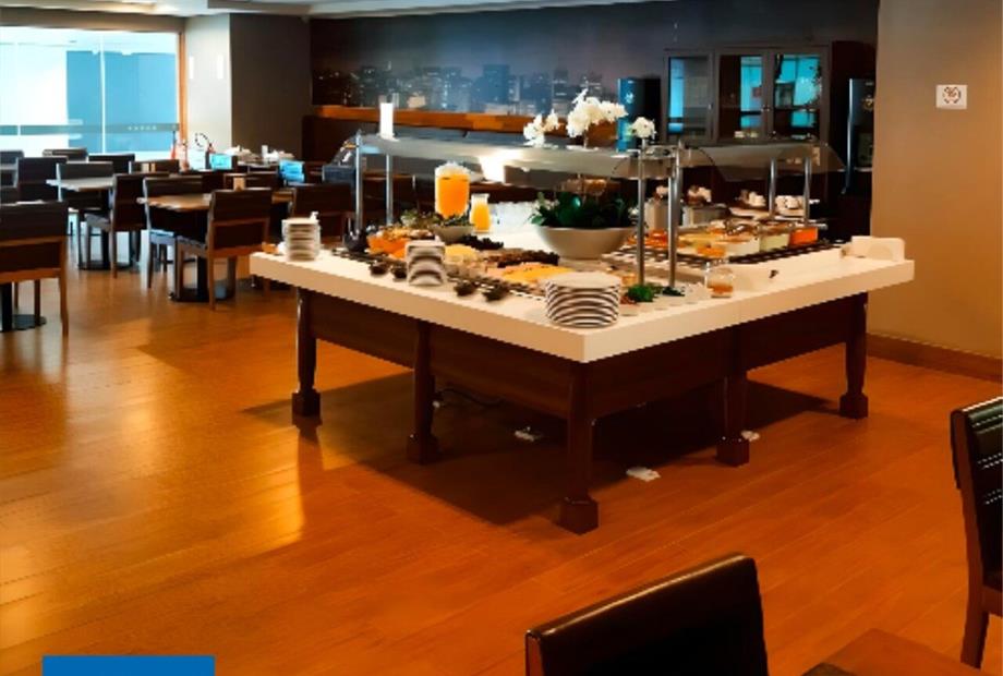 14 restaurante 3_easy-resize.com.jpg