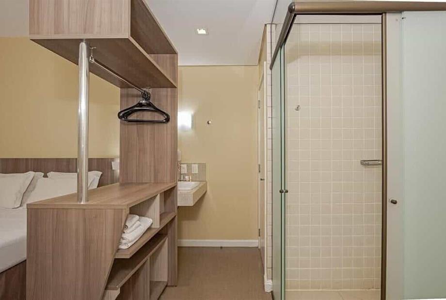 slca - standard casal - banheiro (1).jpg