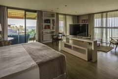 SUÍTE PREMIUM COM BANHEIRA