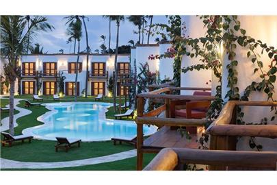 5 detalhe varanda piscina noite.jpg