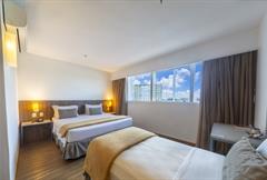 Standard PcD Triplo - 1 Cama Queen e 1 Cama Solteiro