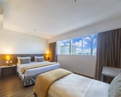 Standard PcD Triplo - 1 Cama Queen e 1 Cama Solteiro