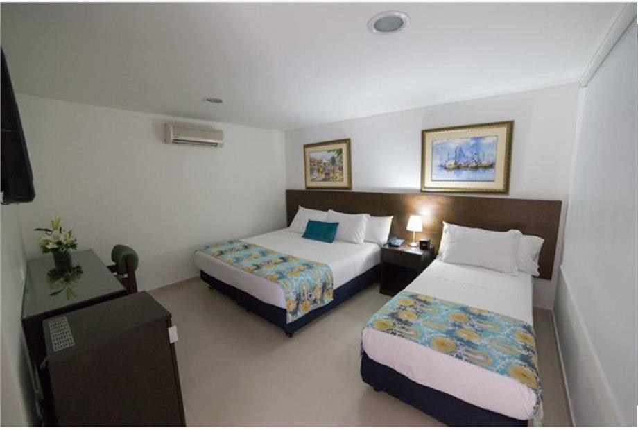 HABITACION TRIPLE CAMA DOBLE + SENCILLA