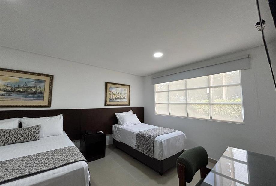 9d456673-3a80-4b1a-8741-4df0d3206184 (2).jpg