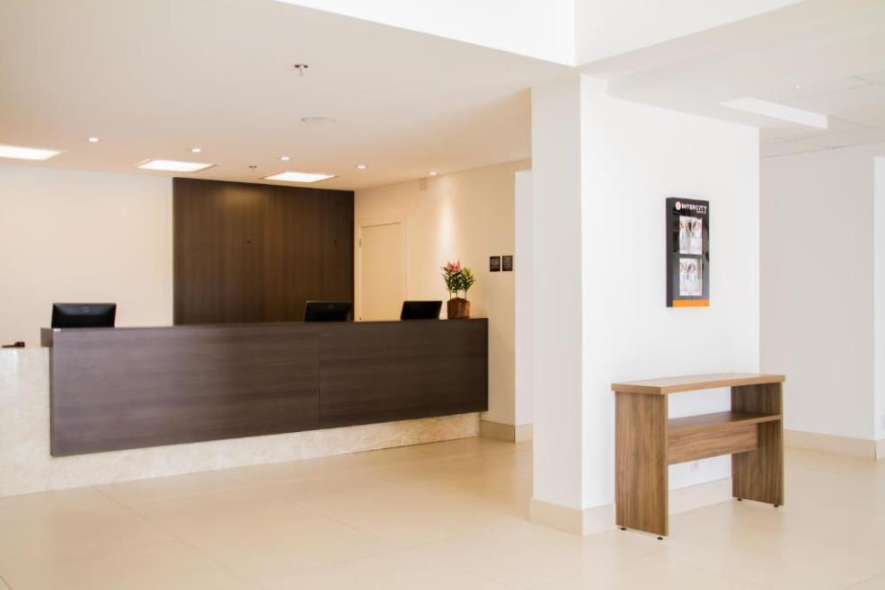 lobby 1.jpg