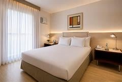 Suíte Executiva Cama Queen (Varanda Mediante Disponibilidade)