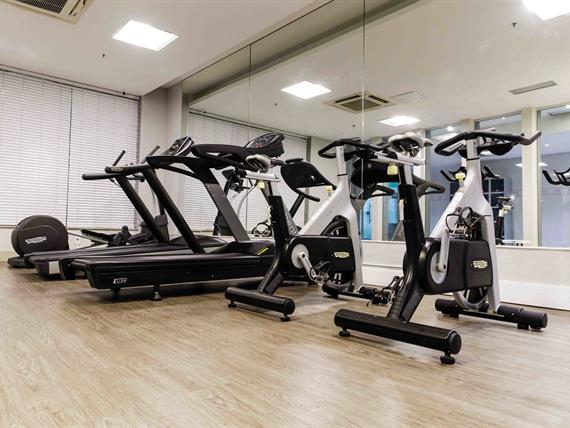 link stay - academia - 5d4_2003.jpg