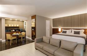 Junior Suite Pareja Vista Calle de Promenade Palladium - Leblon