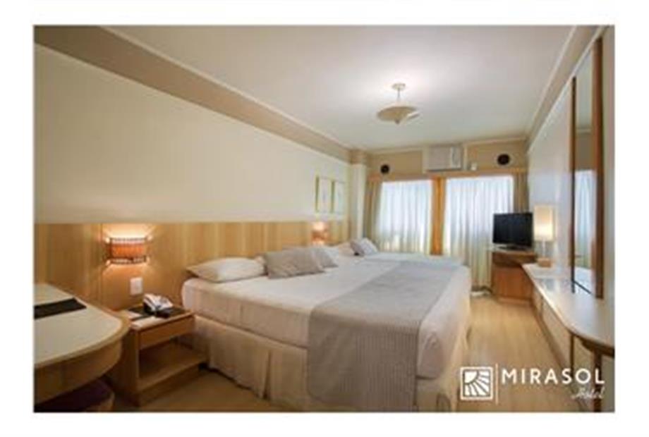 Super Luxo Triplo com cama de casal e solteiro