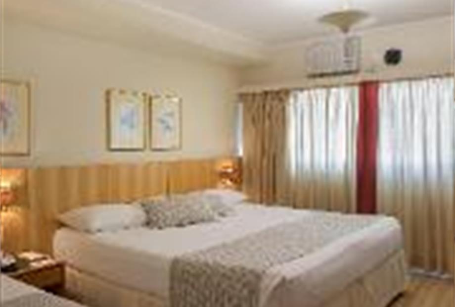 Quarto triplo/cama casal e solteiro