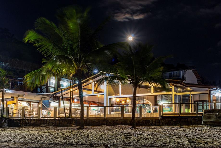 restaurante a noite.jpg