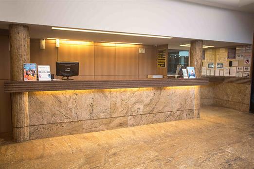 1p5a0366 loby omnibees 3.jpg