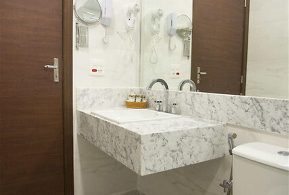 booking iiiiiii omnibees.jpg