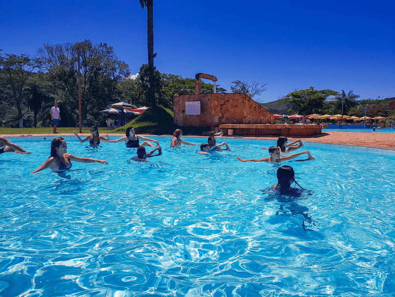 12 - Piscina.png