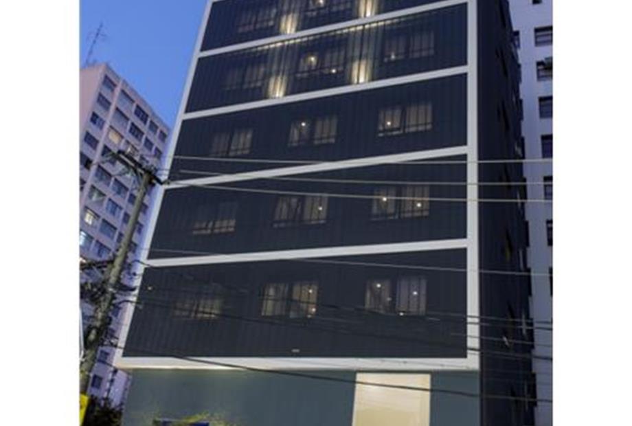 Fachada Noturna Gil.jpg