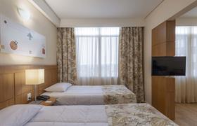 Habitación Triple Superior con 2 Camas Individuales de Monreale Plus São José dos Campos