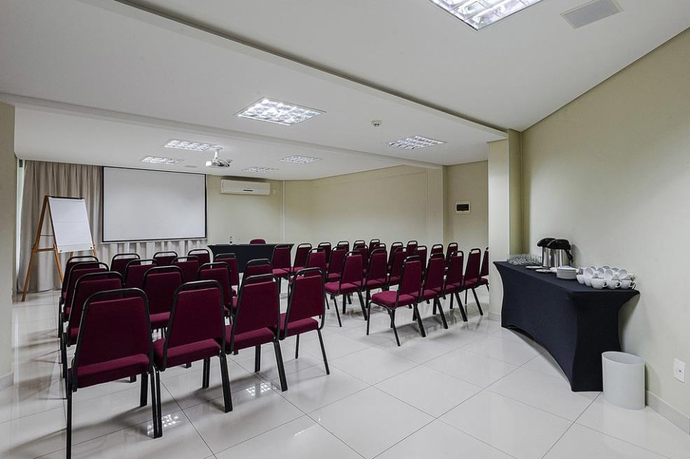 sefi - sala jurerê - auditório (5) (1).jpg
