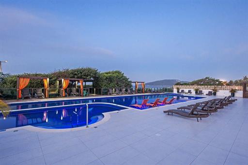 sefi - piscina (1) (1).jpg