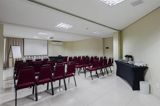 sefi - sala jurerê - auditório (5) (1).jpg