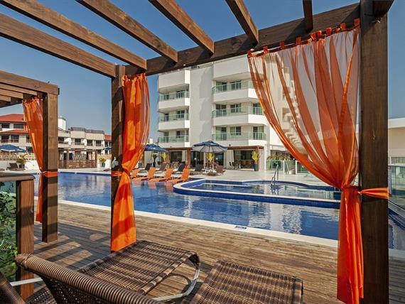 sefi - piscina (12).jpg