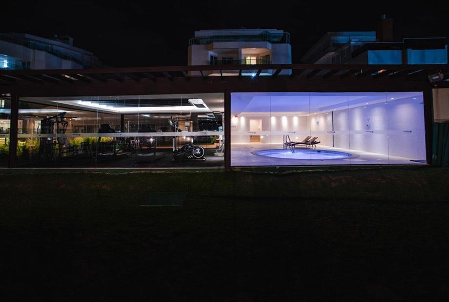 sefi - jacuzzi (13) (1).jpg