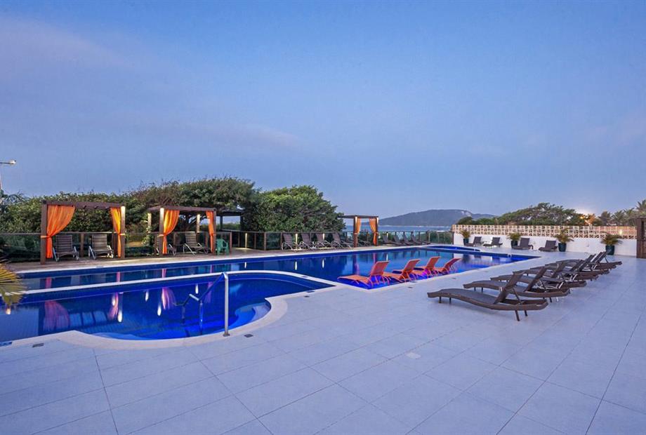 sefi - piscina (1) (1).jpg