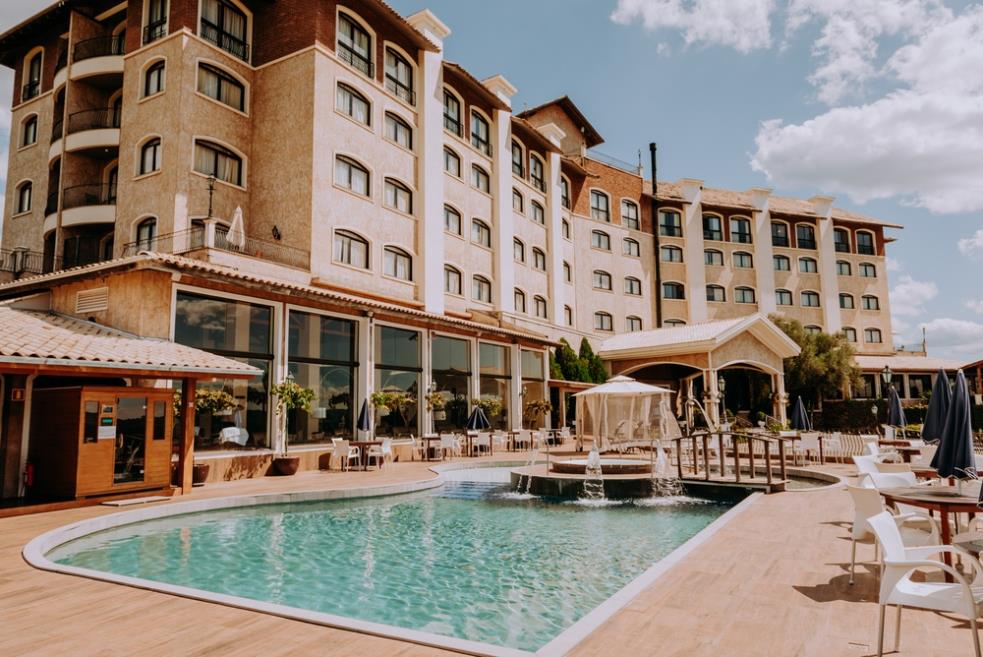 spa+vinho+piscina+externa.jpg