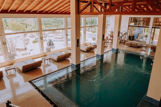 vino+spa+piscina.jpg