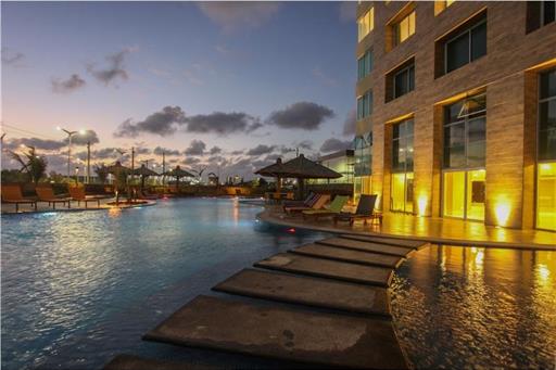 Piscina Gran Mareiro Hotel.jpg