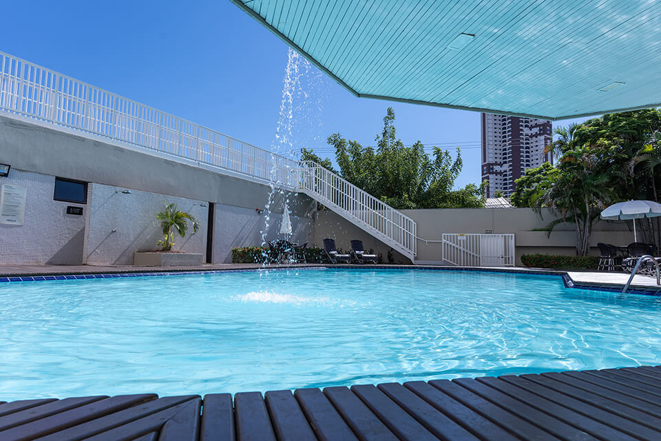 hotel_deville_cuiaba-piscina_2.jpg