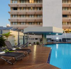 hotel_deville_cuiaba-piscina_5.jpg